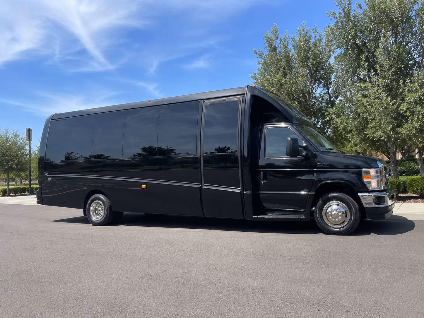 rent a field trip bus to fullerton museums and science centers